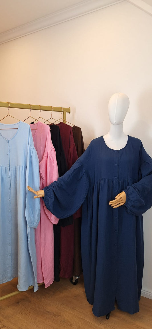 Stillfreundliches Musselin Kleid mit Gummizug an den Ärmeln und bequemem Schnitt