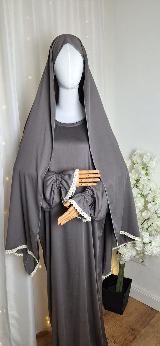 Abaya Set Grey Royale in elegantem Grau mit fließendem Stoff