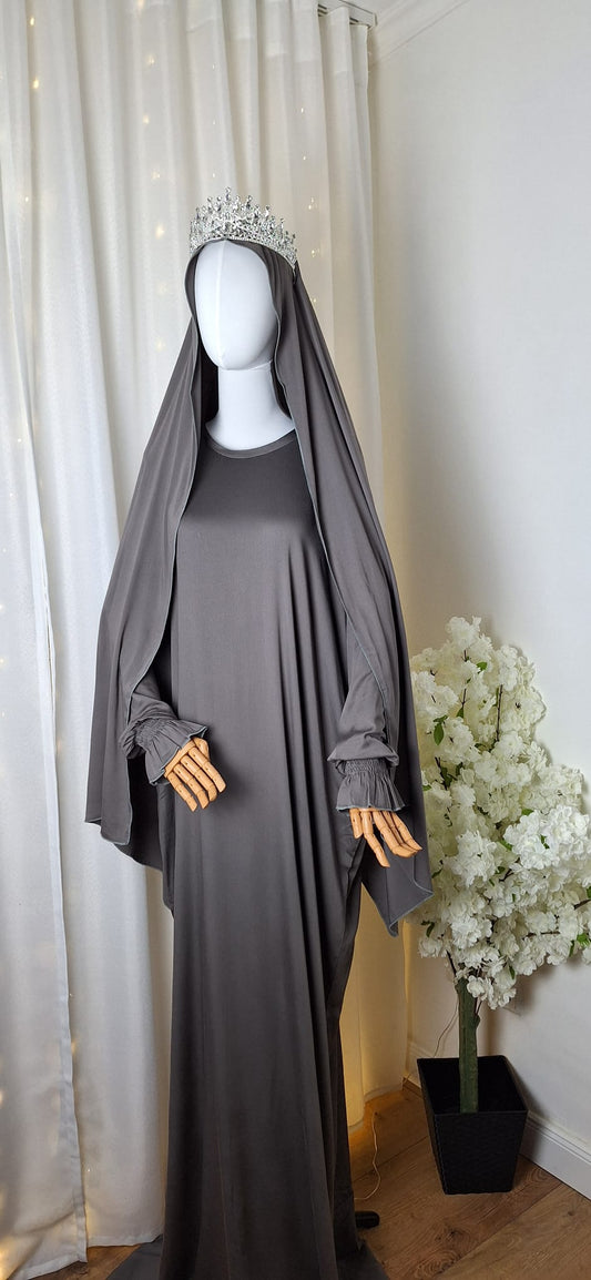 Abaya Set Grey Royale Frontalansicht