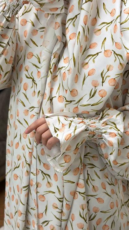 Ärmel Detail Aliyye Lale Abaya fließende Viskose mit Tulpen