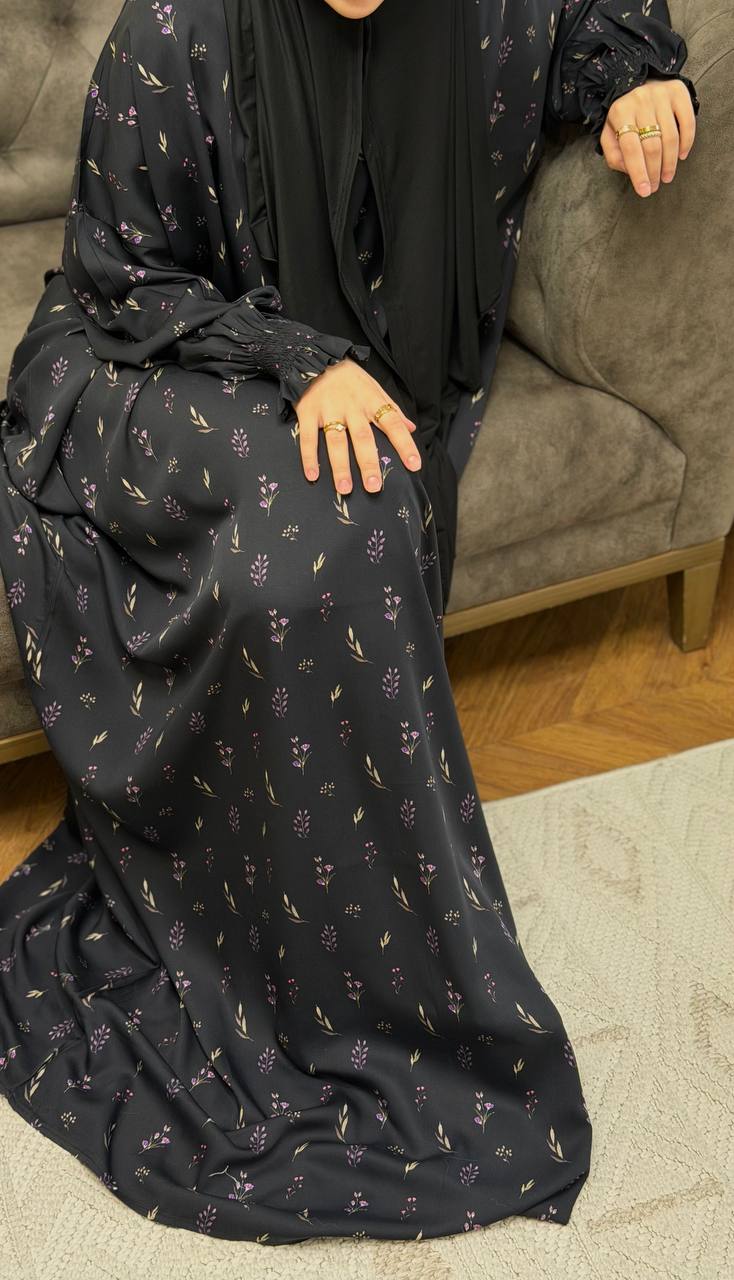 Modeste schwarze Abaya zweiteilig mit angenähtem Hijab