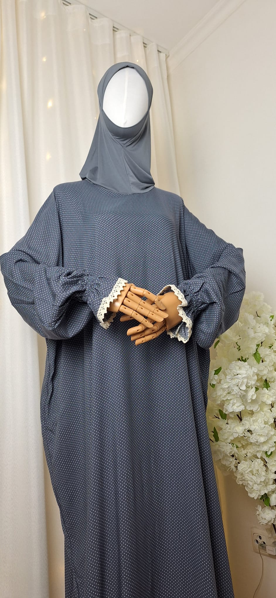 Vorderansicht des Gebetskleids Hafsa
