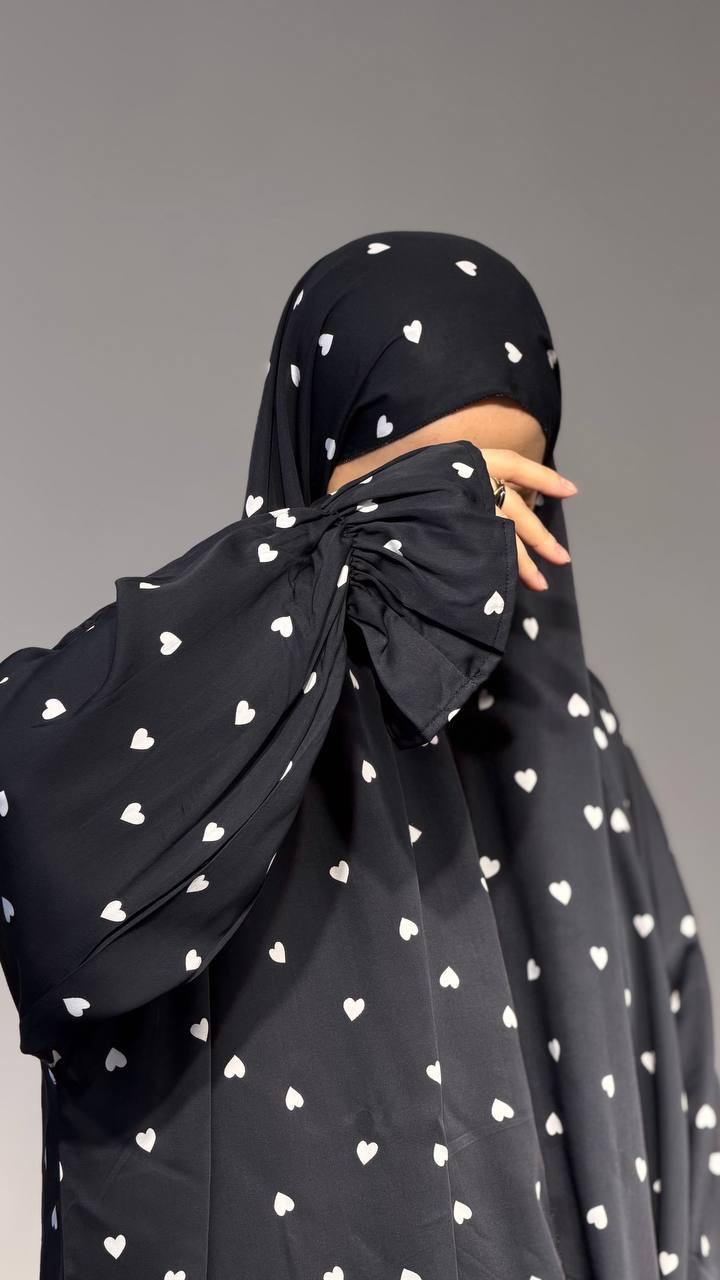Detail Viskose Abaya weich fließend mit Herzmuster
