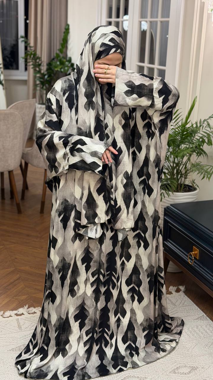 Detail der Doppelärmel mit Gummibund bei der Tahira Abaya